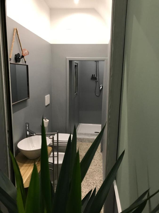 Garbassu Rooms&Breakfast Varraze Exterior foto